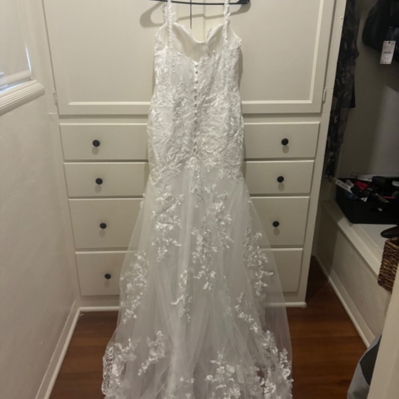 Mermaid Wedding Dress - Picture 11 of 14